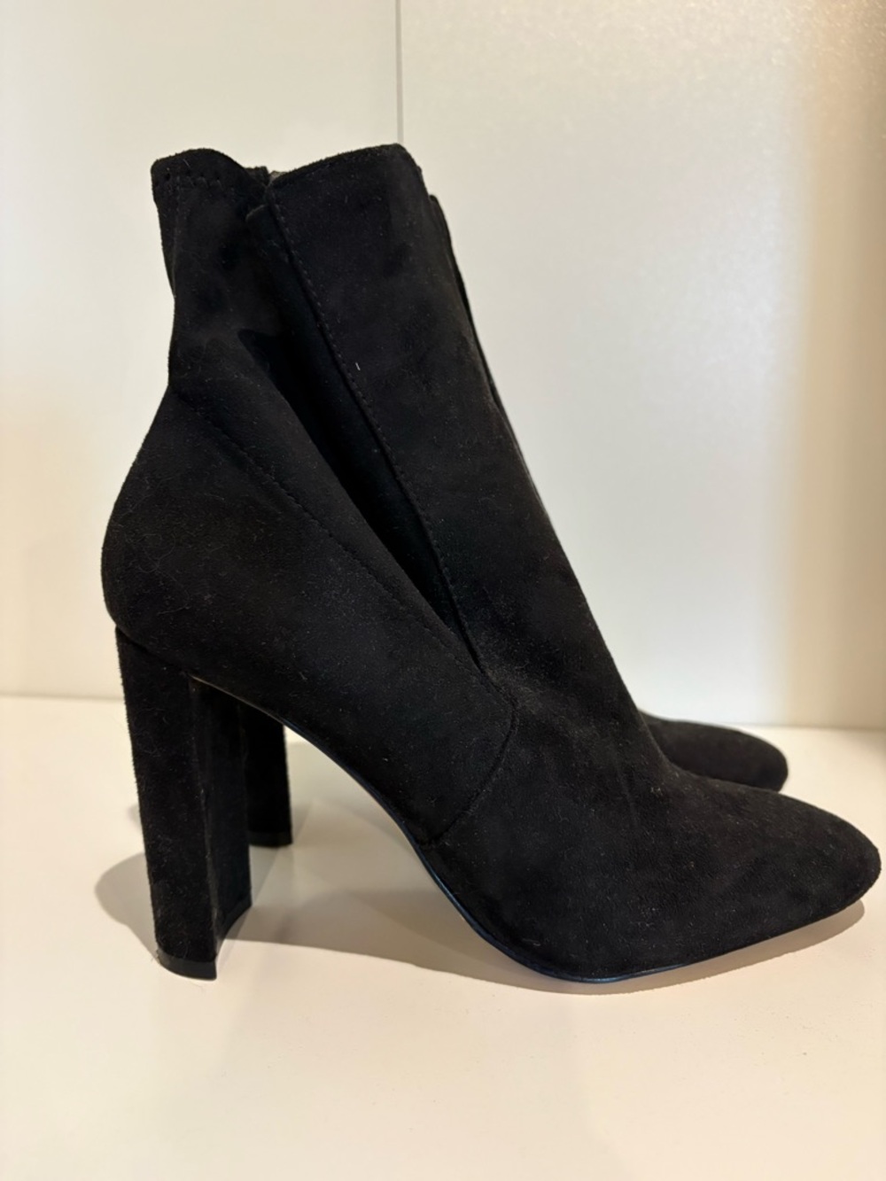 Aldo Women's Black Suede High Block Heel Ankle Boots Size 6 Worn Once